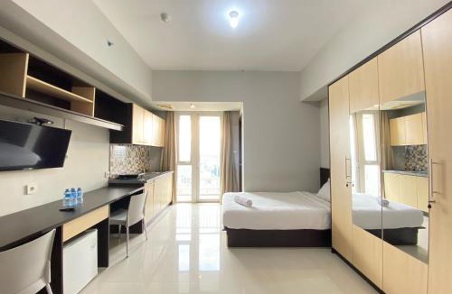 Hegarmanah Apartment | Private and Spacious Studio Room at Skyland City Jatinangor By Travelio