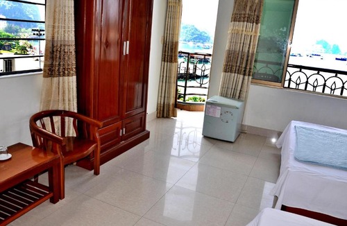 Cat Ba Hotel | Private Balcony Hotel
