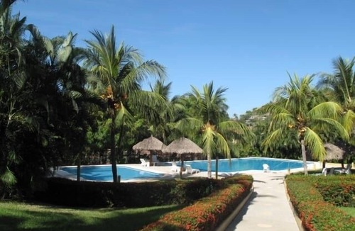 Zihuatanejo Apartment | Private beach Exclusive Beach Zihuatanejo, direct access La Ropa RVILLAS SOL