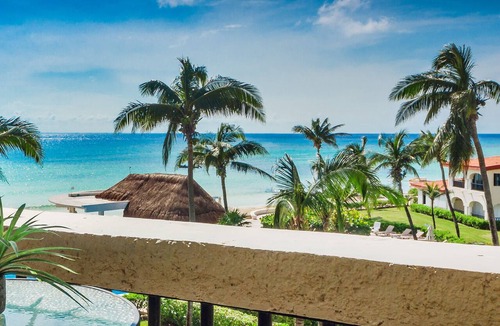 Playacar Fase I Condo | PRIVATE BEST TOP FLOOR UNIT IN XAMANHA! BEAUTIFUL OCEAN VIEW AND NEWLY REMODELED
