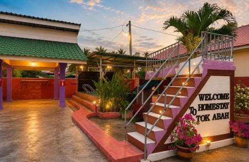 Cherang Ruku House | Private Pool Family - Homestay Tok Abah Dalam Rhu