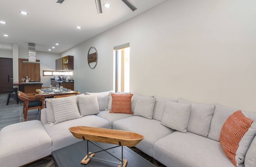 El Tezal House | Private Rooftop, Great View of Arch w/10 min drive to Downtown Cabo San Lucas!