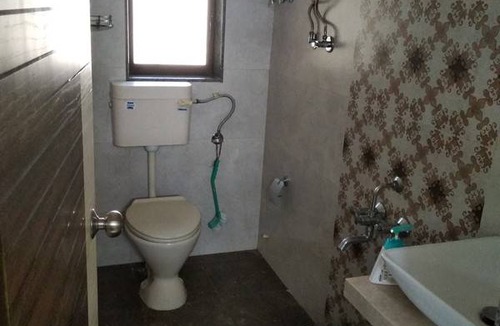 J B Nagar Resort | Private room ∙ 2 guests
