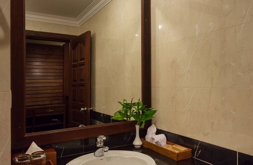 Downtown Siem Reap Bed & Breakfast | Private Room for 10-12 Person of 5 Bedrooms for A Group or Family