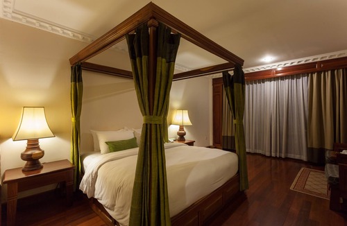 Downtown Siem Reap Bed & Breakfast | Private Room for 10-12 Person of 5 Bedrooms for A Group or Family