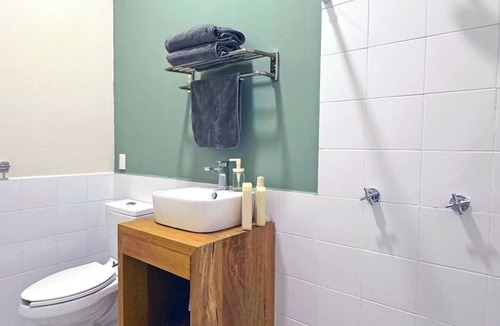 Americana House | Private room with private bathroom in the Americana neighborhood