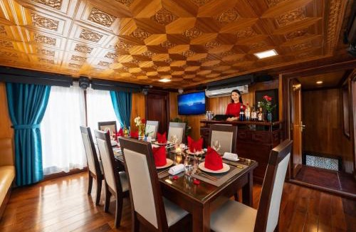 Bai Chay Boat Rental | Private Sail Ha Long - Bai Tu Long