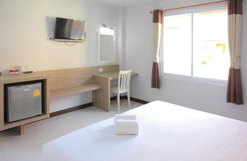Chumphon Resort | Pueanjai Resort and Restaurant