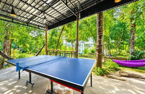 Koh Rong Hotel | Pukka Lagoon Pool party Koh Rong
