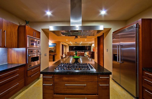 Emiliano Zapata Condo | Punta Vista II Luxury Beachfront Condo Ideal for Families & Friends