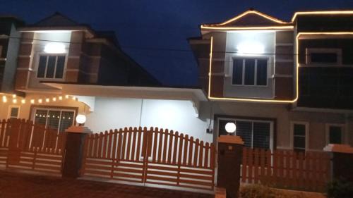 Pusing House | Pusing Classic Semi D House