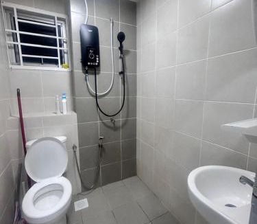 Dengkil House | Qaisara homestay near KLIA, Splashmania PICC putrajaya & cyberjaya