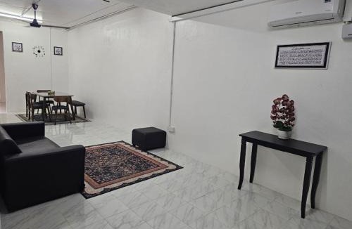 Kampung Telaga Nibong House | Qaseh Mama Homestay,Comfort,Family-Friendly Stay