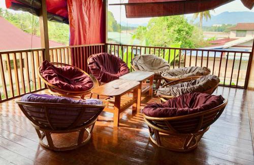 Kampung Terang House | Quadruple Traditional Wooden GuestHouse