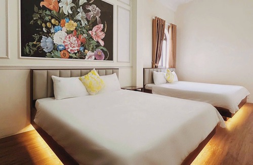Hue City Centre House | Queen's Motel