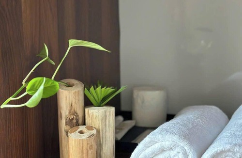 Hue City Centre House | Queen's Motel