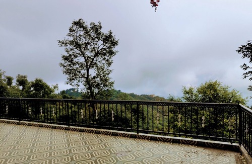 Bullawala Villa | Queen's View Villa by The Cafe (Mussoorie)