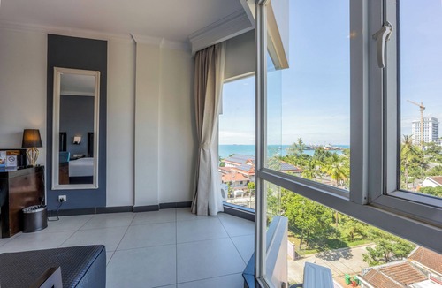 Sihanoukville City Centre Hotel | Queenco Entertainment Resort