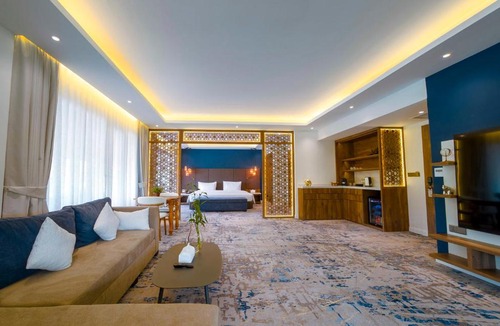 Sihanoukville City Centre Hotel | Queenco Entertainment Resort