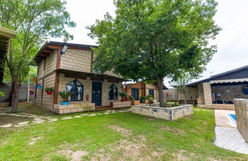 Montemorelos Cabin | Quinta Allende |Alberca, Bar, Palapa con asador, Futbol, Voleibol, Juegos Infantiles