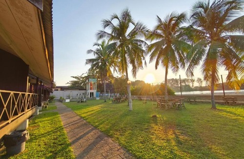 Kawasan Perindustrian Chendering Resort | Qurata Riverside Resort