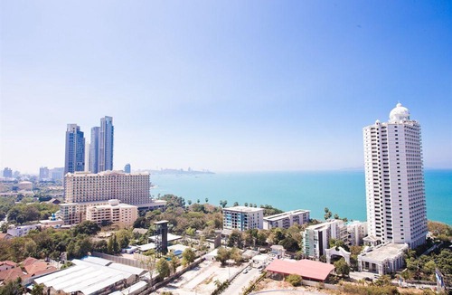 North Pattaya Hotel | R-Con Wong Amat Suite