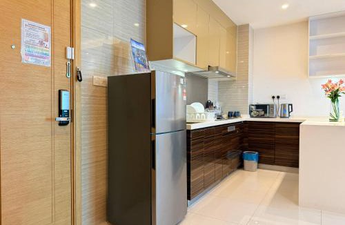 Central District Apartment | R&F PRINCESS COVE by ANJU