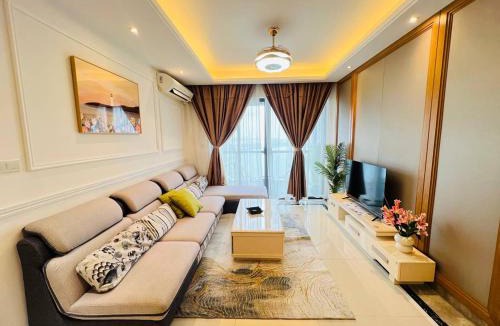 Central District Apartment | R&F PRINCESS COVE by ANJU