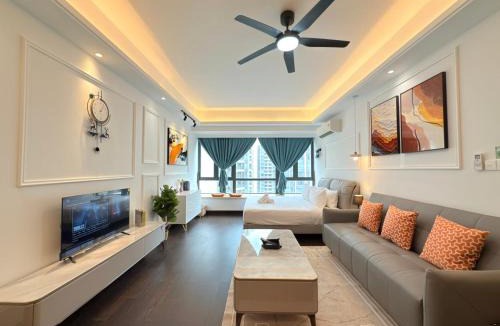 Central District Apartment | R&F Seine Region by ANJU