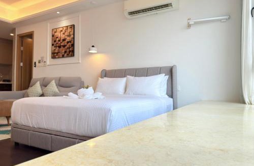 Central District Apartment | R&F Seine Region by ANJU