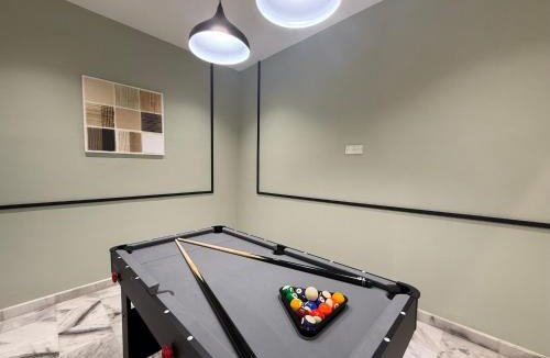 Kuantan House | R3troHouse4 4BR 7Min to ECM, KCM, PoolTable PS4 Netflix