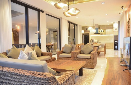 Bandung Villa | Radiance Hill View 10BR Villa with a Private heated swimming Pool