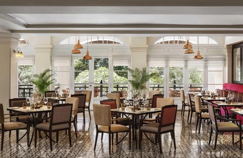 Daun Penh Hotel | Raffles Hotel Le Royal