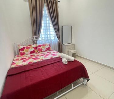 Durian Tunggal House | Rafflesia Homestay- For Malay Only