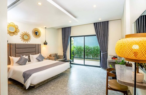 Kampot Hotel | Rainforest Hotel by NSUN