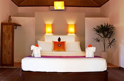 Krong Kaeb Hotel | Raingsey Bungalow