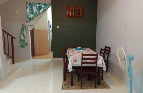 Bukit Baru House | Ratu homestay 1(Bukit Baru)