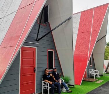 Kerteh Hotel | Red Triangle Cottage Roomstay Kerteh Paka