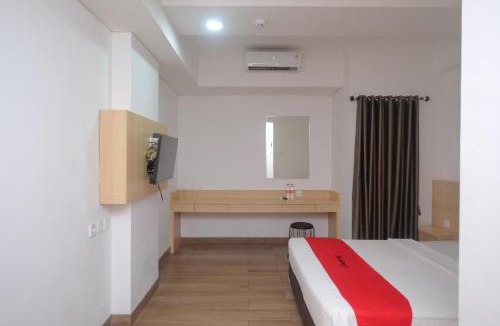 Surakarta House | RedDoorz Apartment near Exit Toll Colomadu