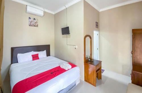Borobudur Hotel | RedDoorz at Kamulyan Guest House Borobudur