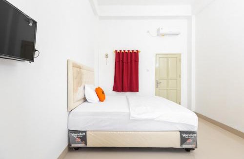 Makassar Hotel | RedDoorz at Losari Area 2 Makassar