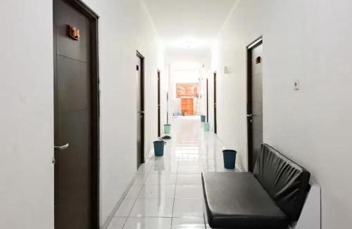 Surakarta Hotel | RedDoorz at Omah Joyo Solo Inn
