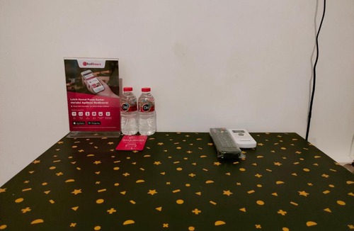 Suko Manunggal Hotel | RedDoorz At Sukomanunggal Surabaya