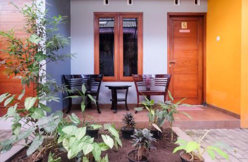 Mertoyudan Hotel | RedDoorz @ Griya Bougenville Magelang