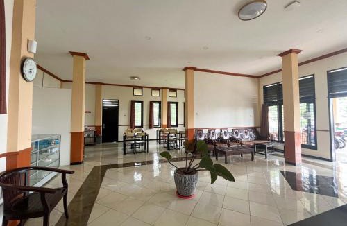 Oro Oro Ombo Hotel | Reddoorz Near BNS 2