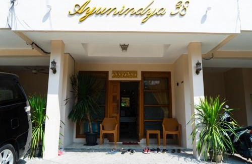 East Jakarta House | RedDoorz near Cipinang Indah Mall