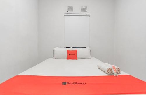 Bandung Hotel | RedDoorz near Exit Toll Pasteur 4