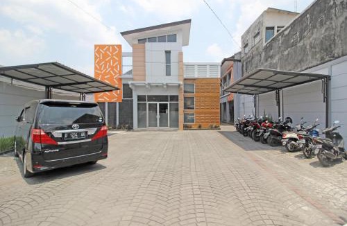 Condongcatur House | RedDoorz near Hartono Mall 3