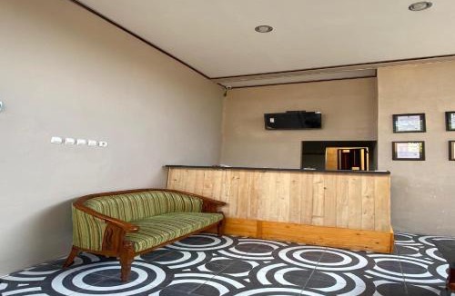 Mojokerto Hotel | RedDoorz near Mojokerto Train Station