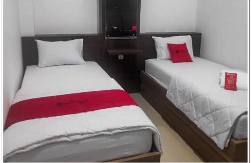 Purwokerto House | RedDoorz near Moro Mall Purwokerto 2
